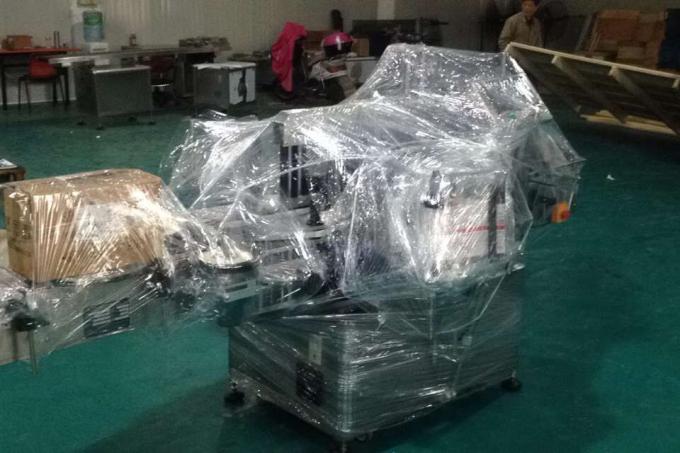 מכונת תיוג סגסוגת אלומיניום מול בקבוקון לבקבוק עגול, מכונת תיוג תעשייתית