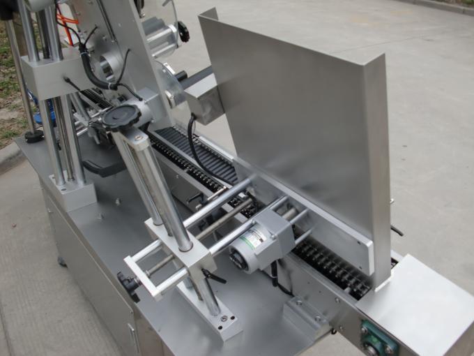 מהירות גבוהה פחיות עגולות קטנות תווית מכונת דבק, עין בקבוק שחור תווית מדבקת מכונת עבור קוסמטיקה