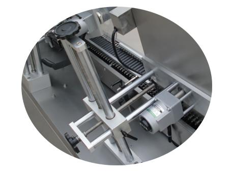 מכונת תיוג צינור נייר 500 תוויות מדבקת בד דבק עצמי רולר