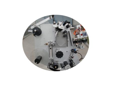 10 ml מכונת תיוג בקבוקים קטנה עם מדבקת תווית שכבה כפולה