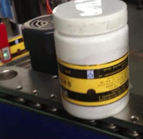 מכונת תיוג בקבוקים עגולה, מכונת בקבוקים ותוויות לצנצנת סוכר עגולה