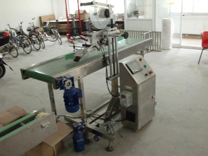 מדבקת מדבקת דבק עצמי הדפסת שולחן משטח משטח שטוח עם מכונת החלפה המאכילה אובייקטים