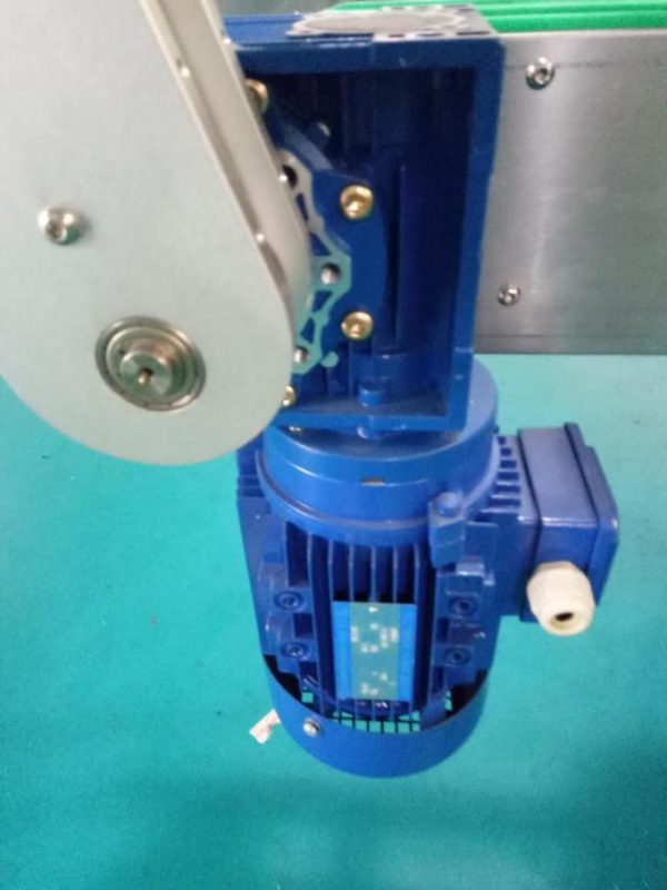 SUS304 ארון שני צדדים מכונת תוויות בקבוק מרובעת עם מוצרי טיפוח אישיים