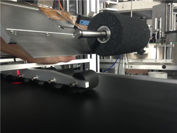 מכונת תיוג דביקה עצמית החלפה לתווית / כרטיס / תיק 200 ק"ג