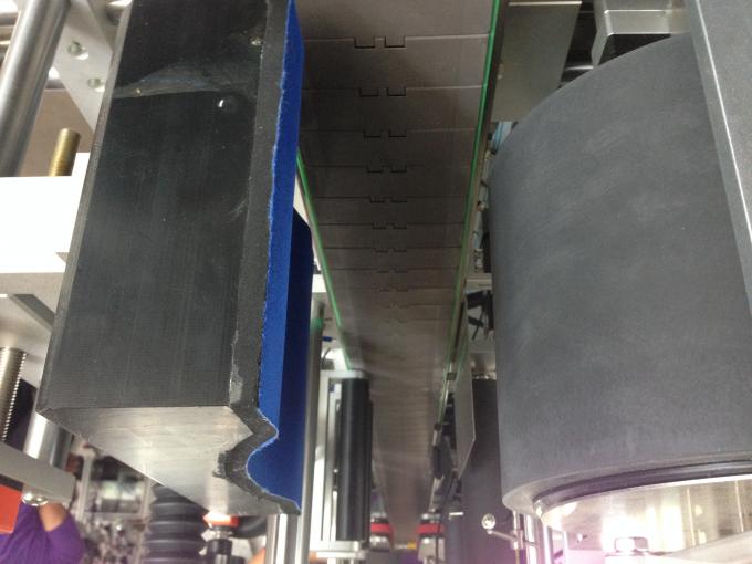 מוליך תווית מדבקה אוטומטי לבקבוק עגול מפלסטיק / זכוכית