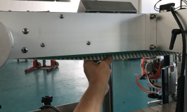 מנגנון לחץ למעלה בקבוקים עליונה מכונת תווית בקבוק אוטומטית עם אישור CE