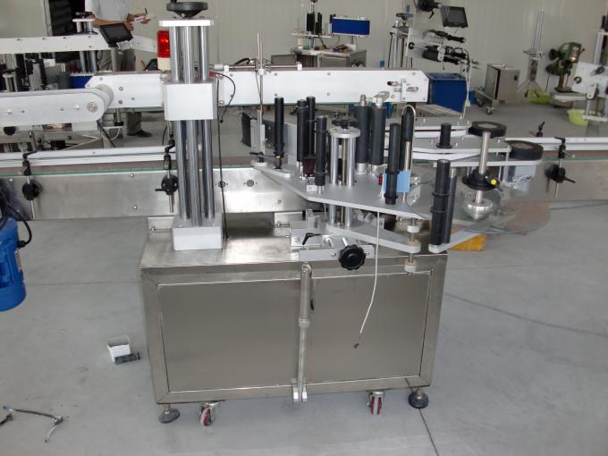 בקבוקי פלסטיק וזכוכית בקרת PLC מנוע סרוו מכונת תוויות מדבקות צד כפולות אוטומטיות