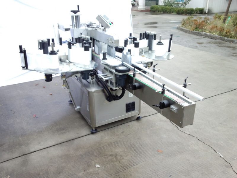 סין מכונת תיוג מדבקה אוטומטית עם שני צדדים עם צד קדמי ואחורי עבור בקבוק בקבוק אקווה סגלגל, עגול,