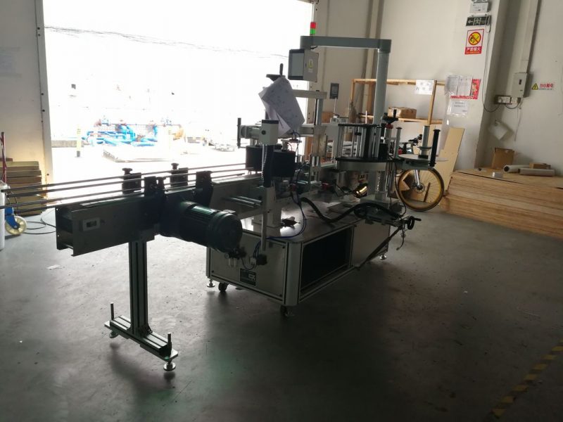 סין מכונת תיוג רגישת לחץ לבקבוק שטוח ספק אחד או שני צדדים