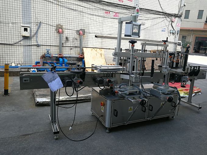 שלוש תוויות מכונת תיוג דביקה עצמית מתח 110V / 380V